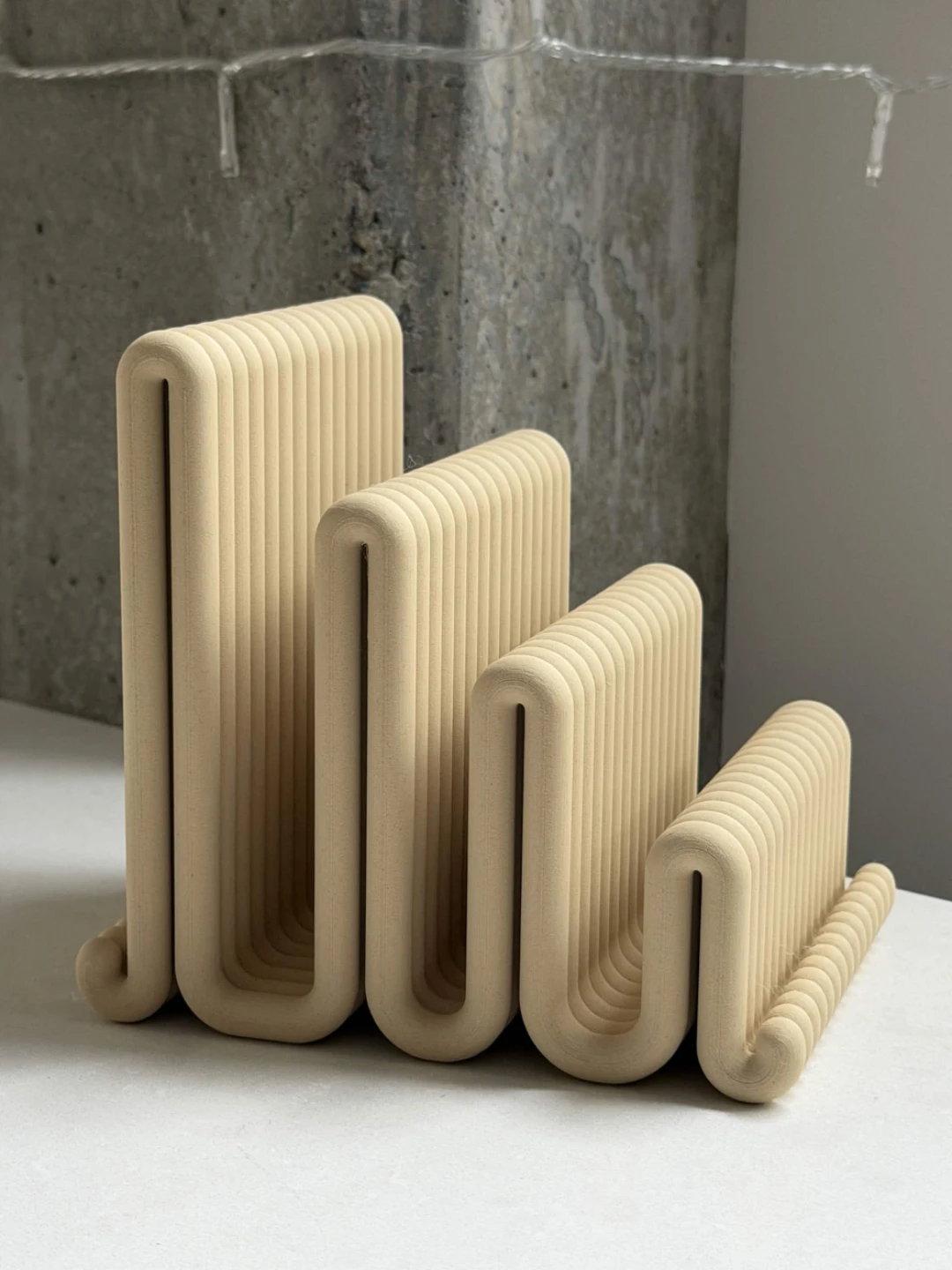 Cream Ripple Organizer Stand