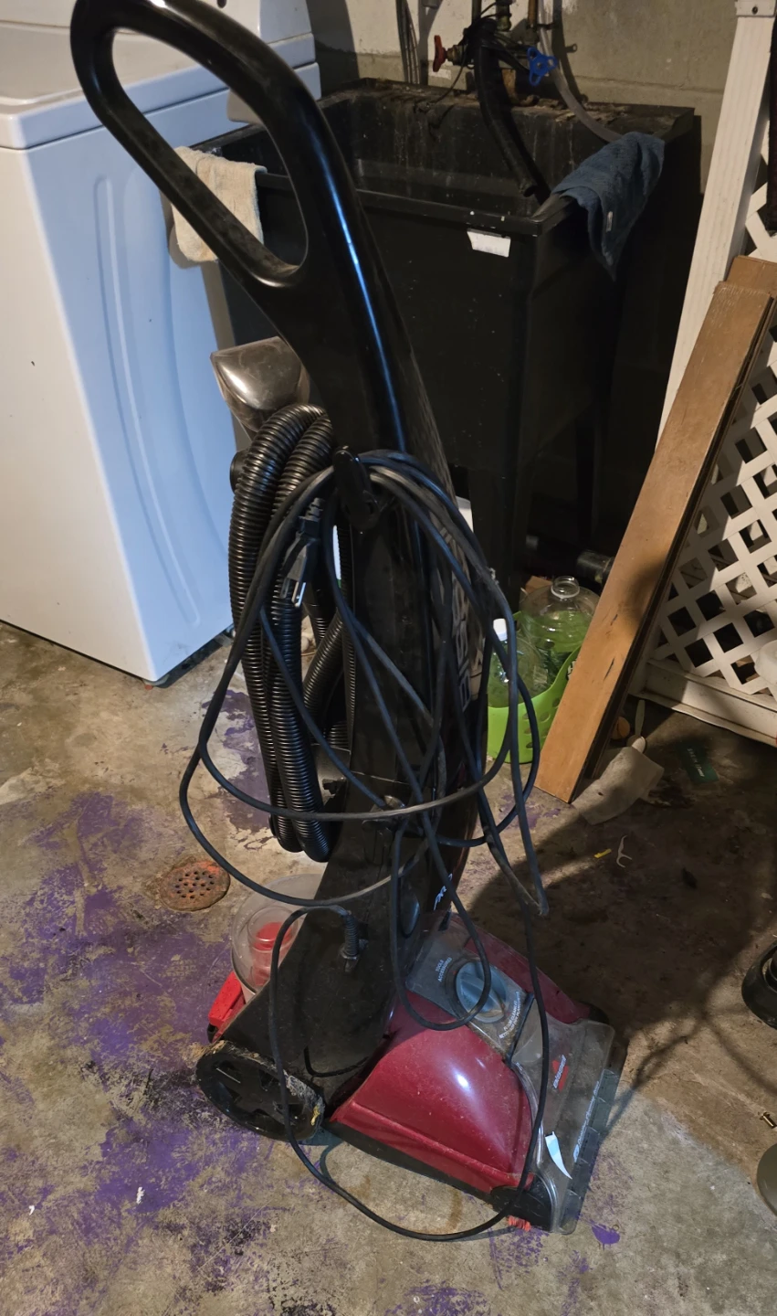 Bissell ProHeat 2X Revolution Carpet Cleaner - photo 2