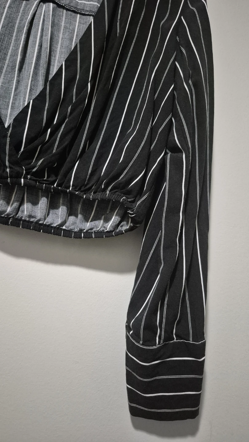 Black and White Striped Cropped Button-Up Shirt - photo 3