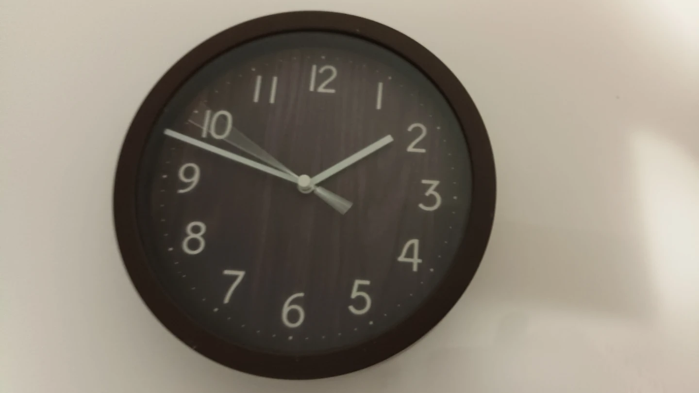 Round Wall Clock