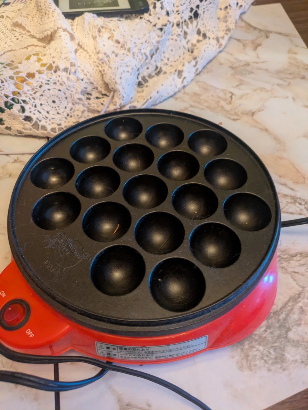 Red Takoyaki Maker - photo 2
