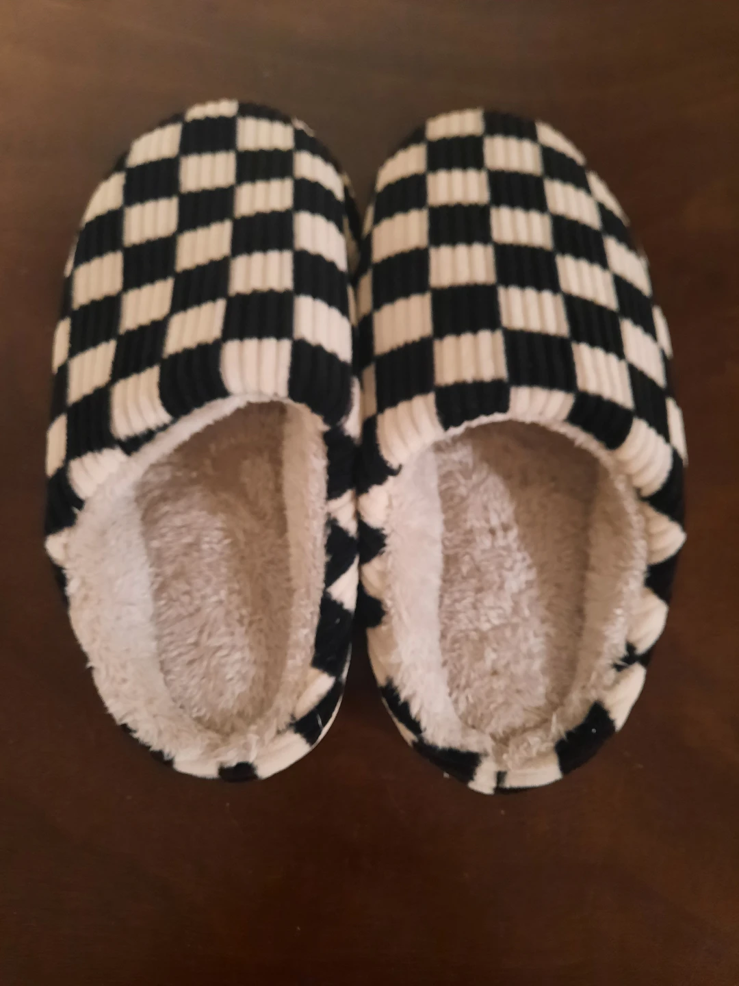 Checkerboard Slippers - Black & White