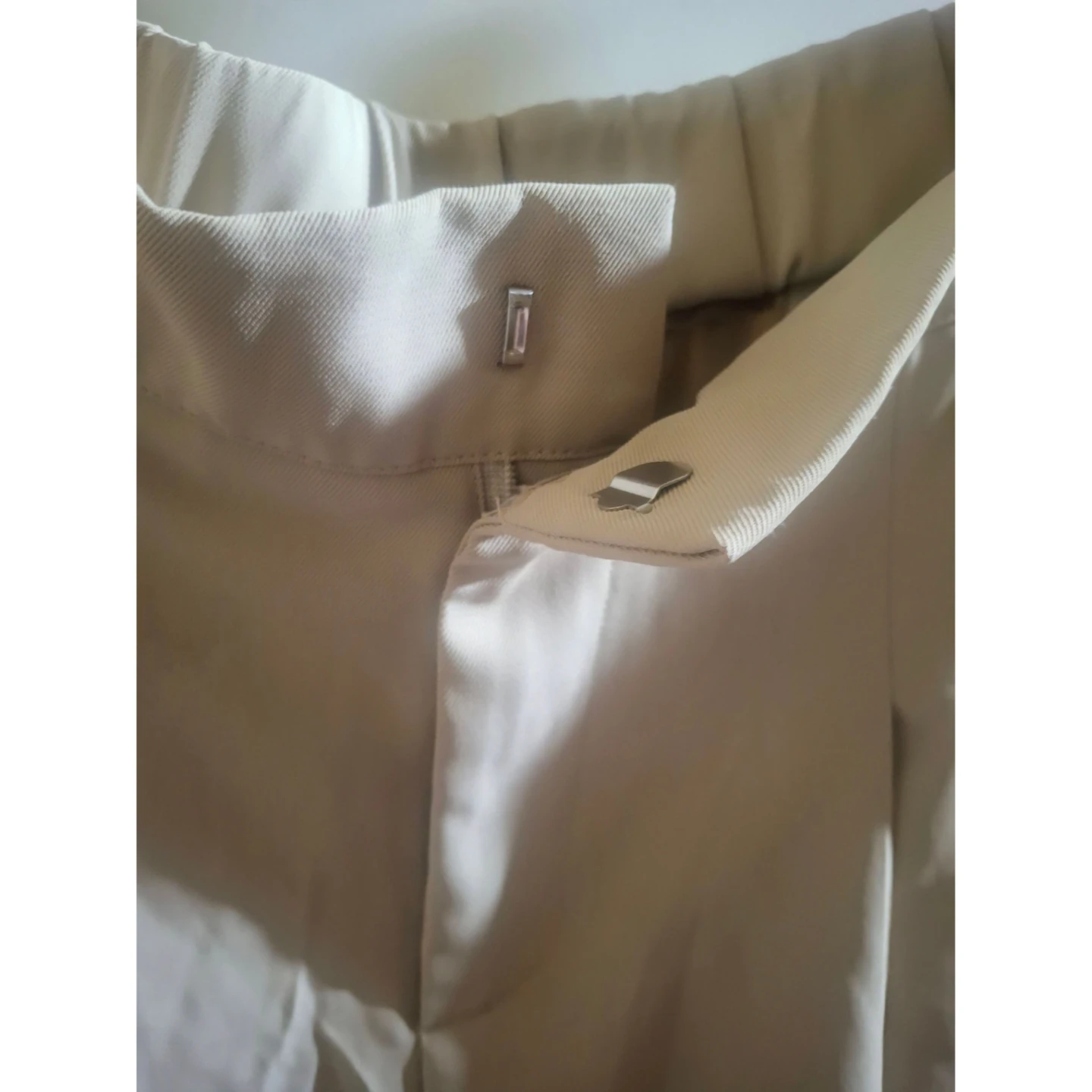 Women's Cream Color Pleated & High-Waisted Shorts - photo 2