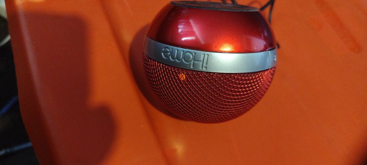 Red iHomePortable Bluetooth Speaker - photo 2