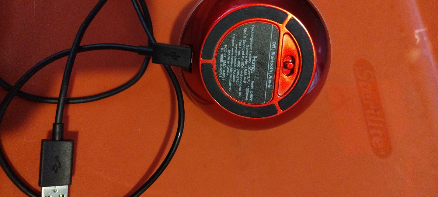 Red iHomePortable Bluetooth Speaker - photo 3