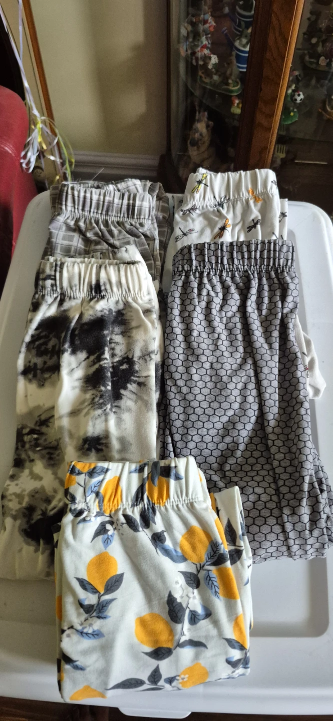 5 pairs of leggings