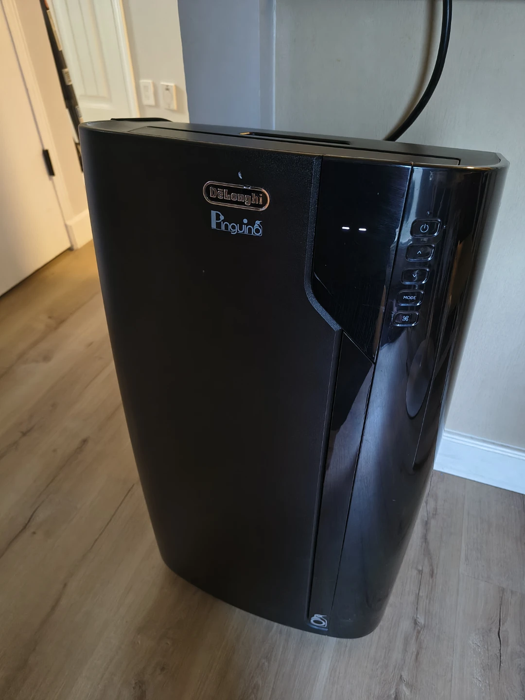 Delonghi 12,000 btu Air Conditioner