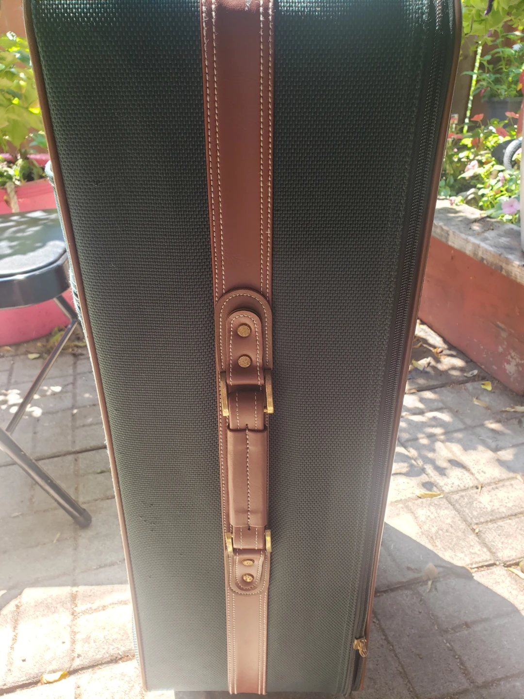 Royal Embassy Green and Brown Suitcase - photo 4
