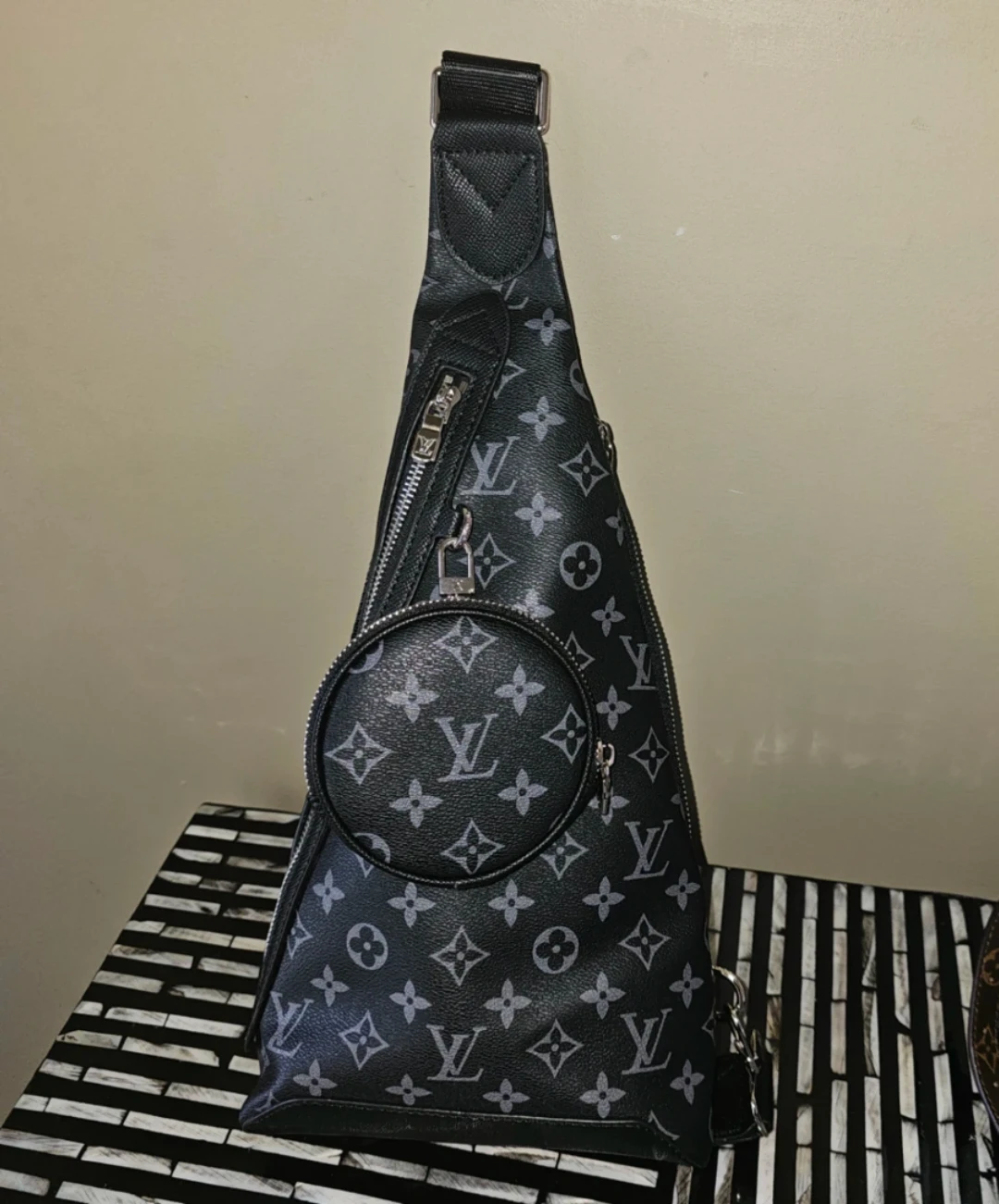 Loui Vtton Sling Bag with Coin Pouch
