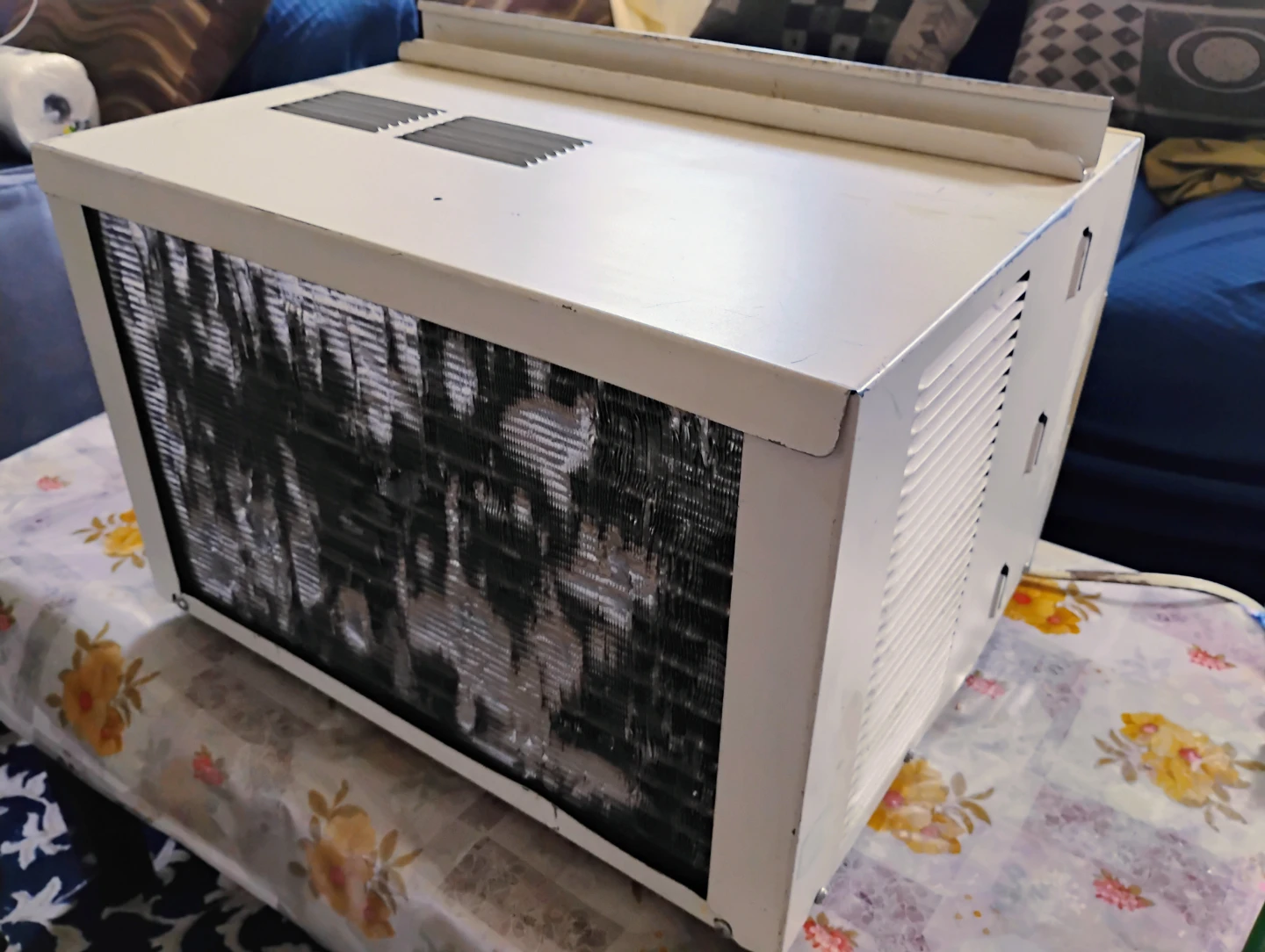 White-Westinghouse 5000 BTU Window Air Conditioner - photo 3
