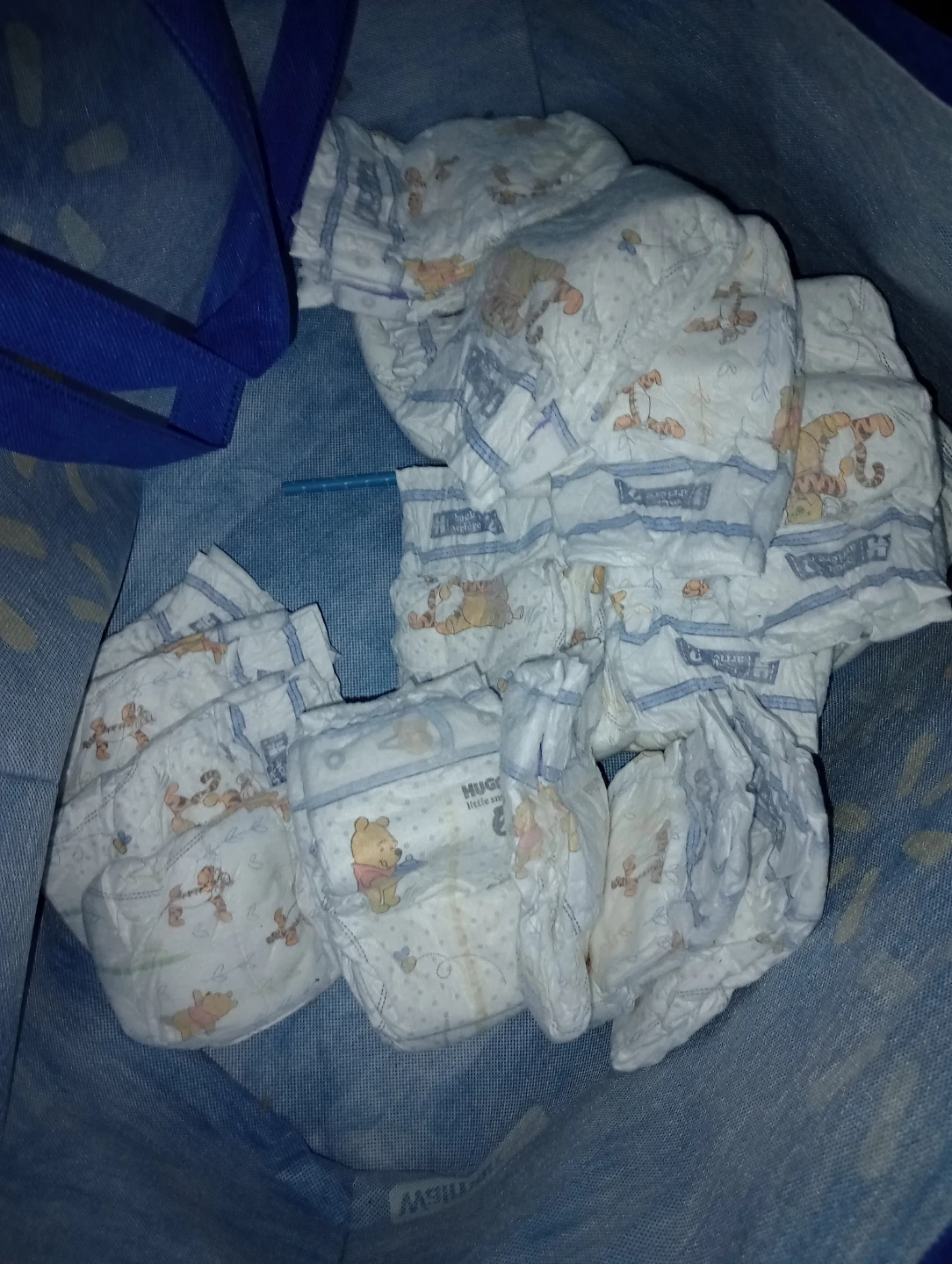 32 count loose Huggies Little Snugglers Diapers Size 2