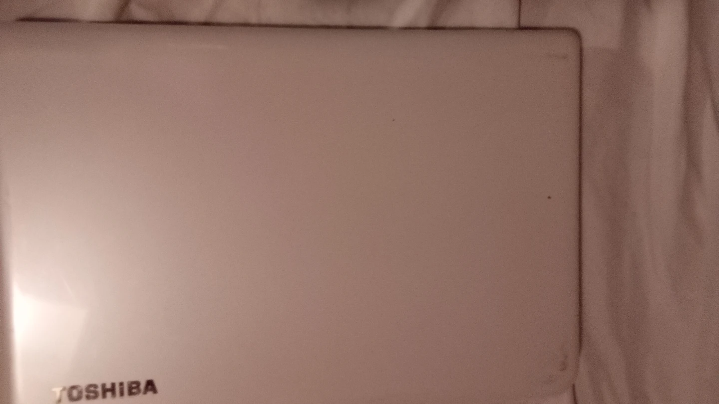 White Toshiba Laptop - photo 3
