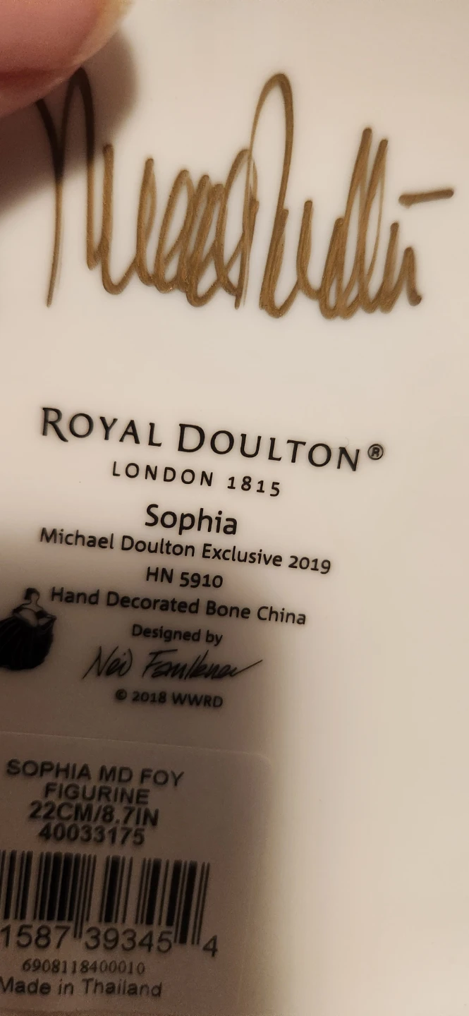 Royal Doulton Sophia HN 5910 Figurine - photo 2