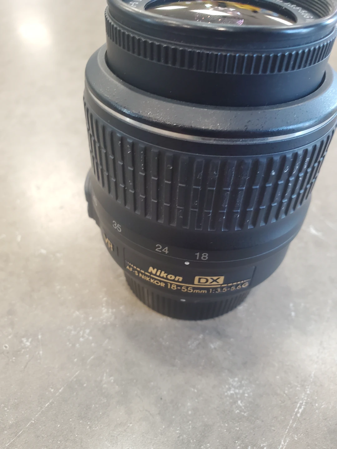 Nikon DX NIKKOR 18-55mm f/3.5-5.6G VR Lens