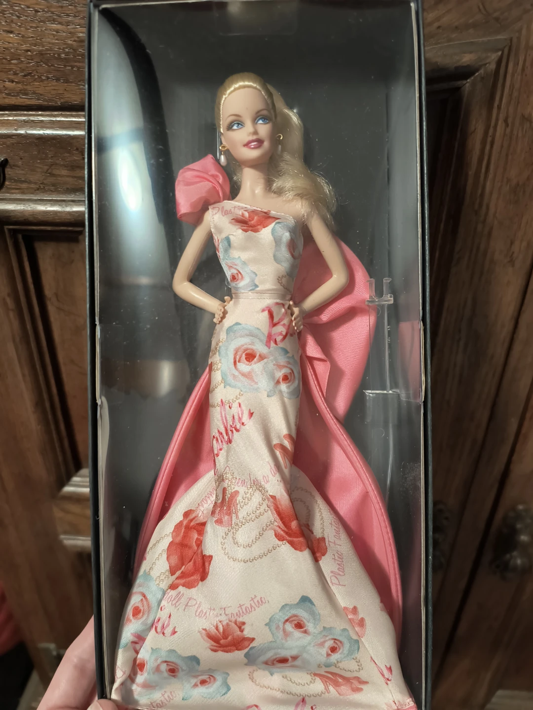 Barbie Collector Rose Splendour Doll - photo 2