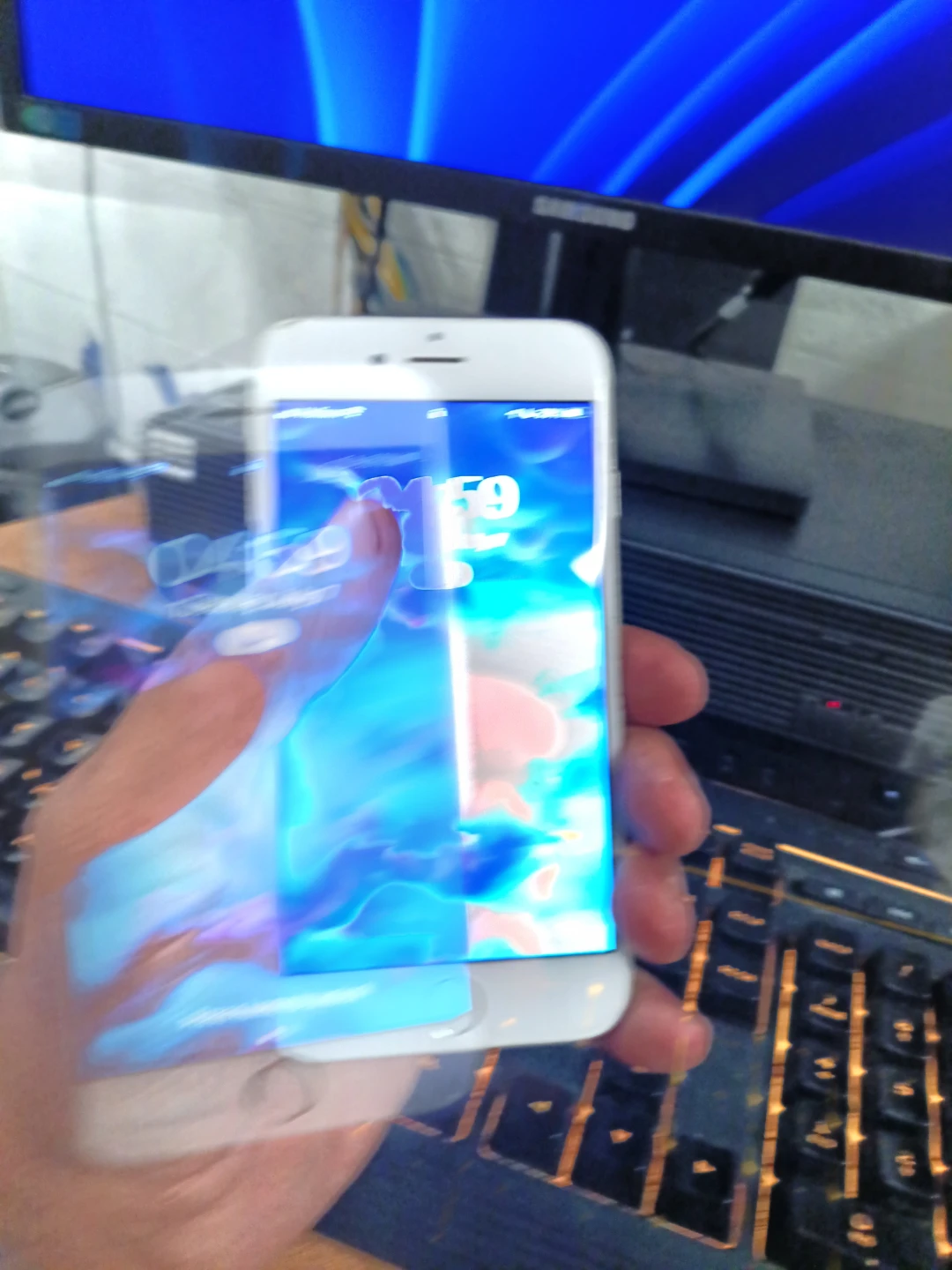 Apple iPhone 6s 64GB (Unlocked)