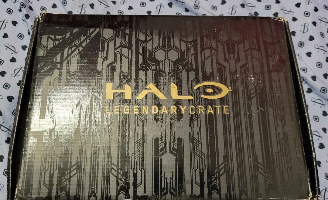 Halo Legendary Crate T-Shirt and Collectibles