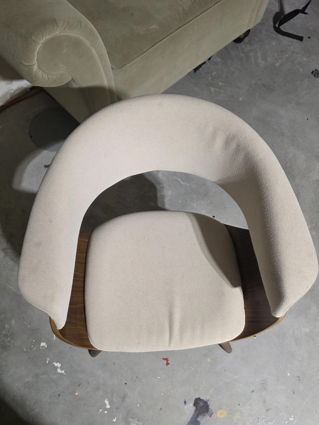 Cream Upholstered Accent Chair with Wooden Base - photo 2