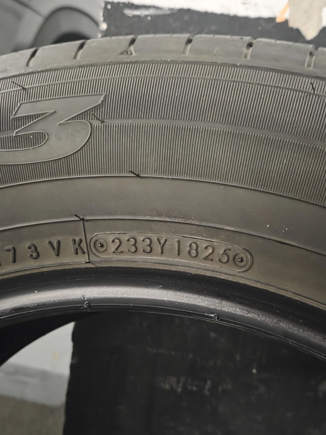 Set of 4 Toyo tire 235 65 R 18 - photo 4