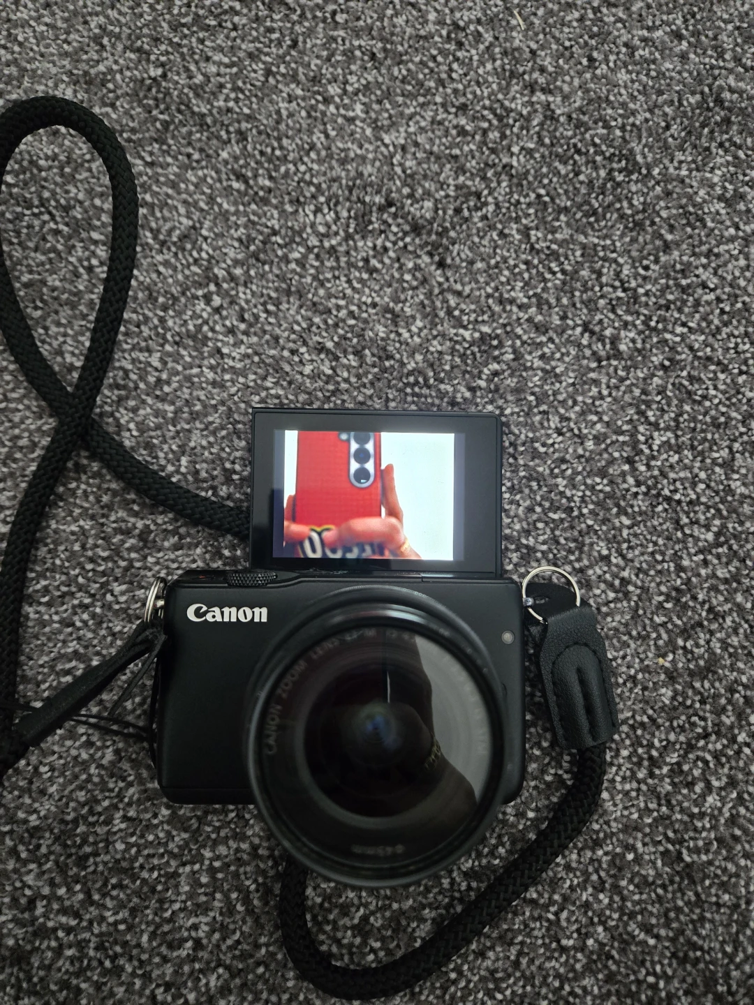 Canon eos m10
