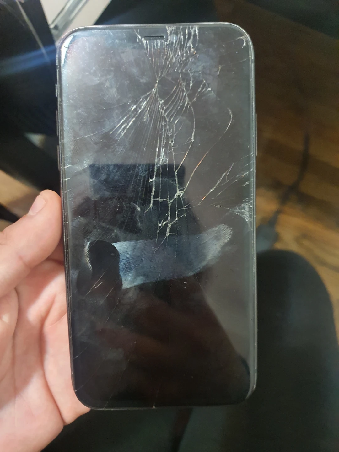 Cracked Apple iPhone 11