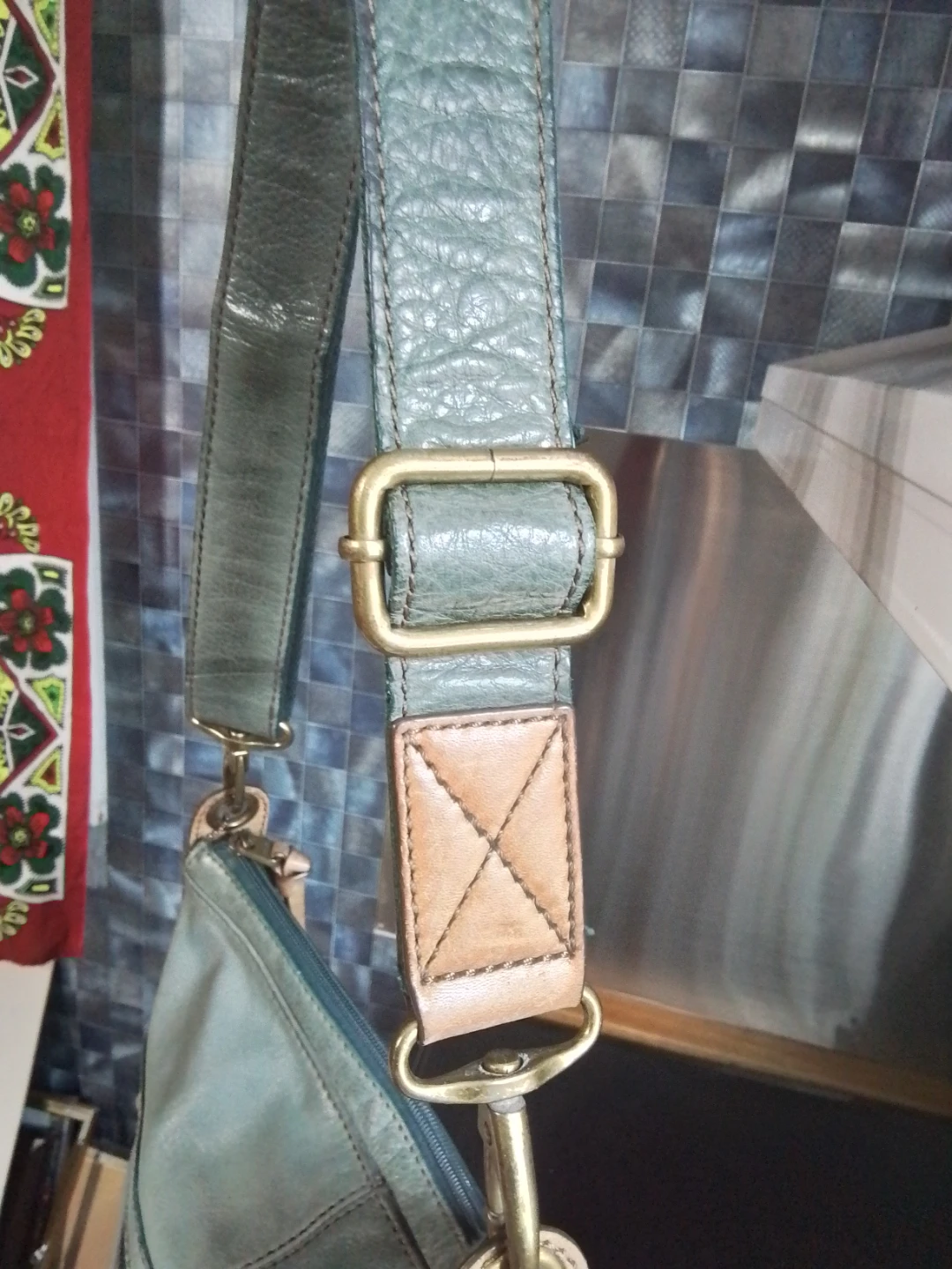 Fossil Leather Shoulder Bag - photo 2