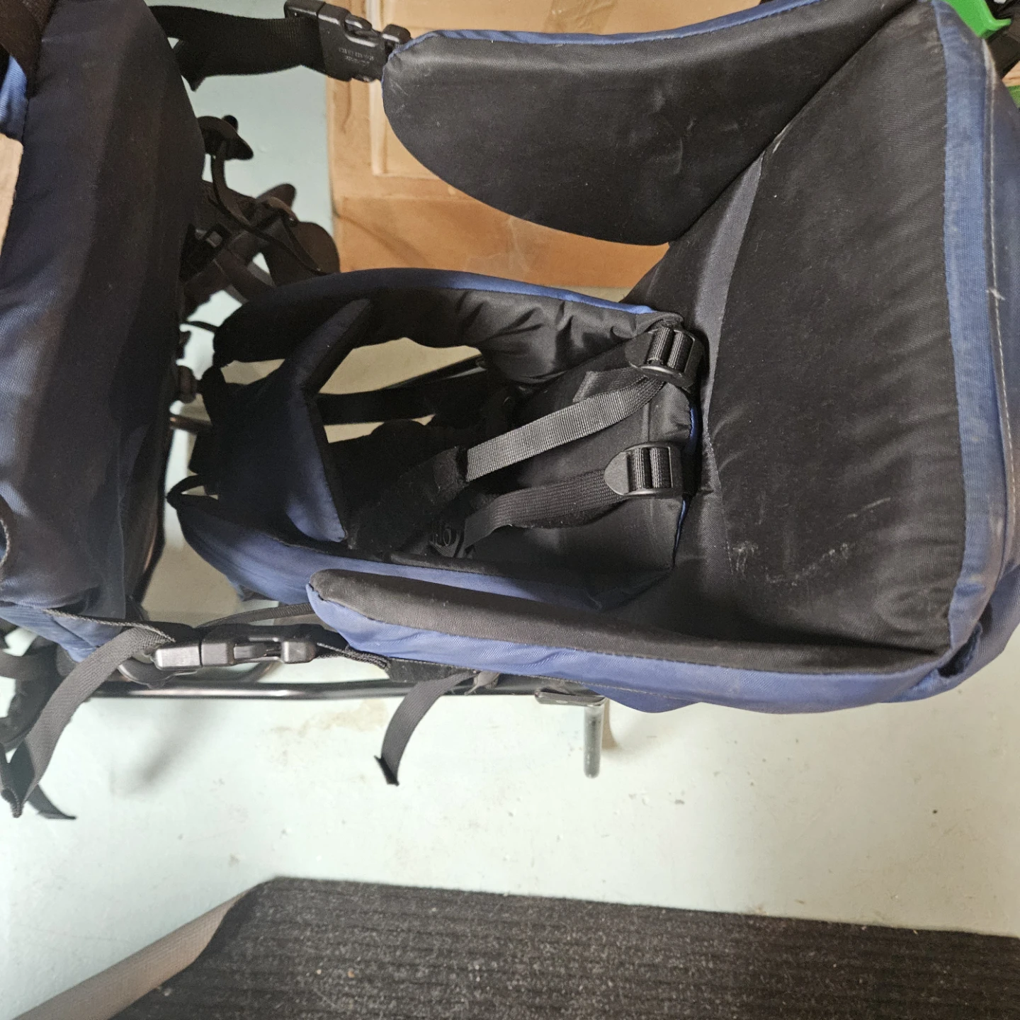 Child carrier back pack with rain cover - photo 4