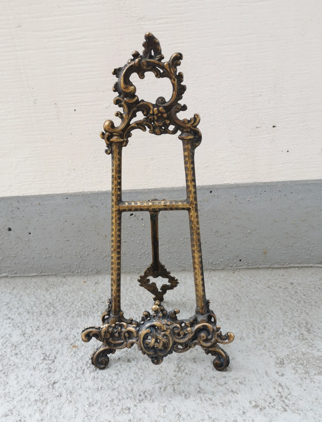 Vintage Ornate Brass Tabletop Easel Rococo Display Stand - photo 2