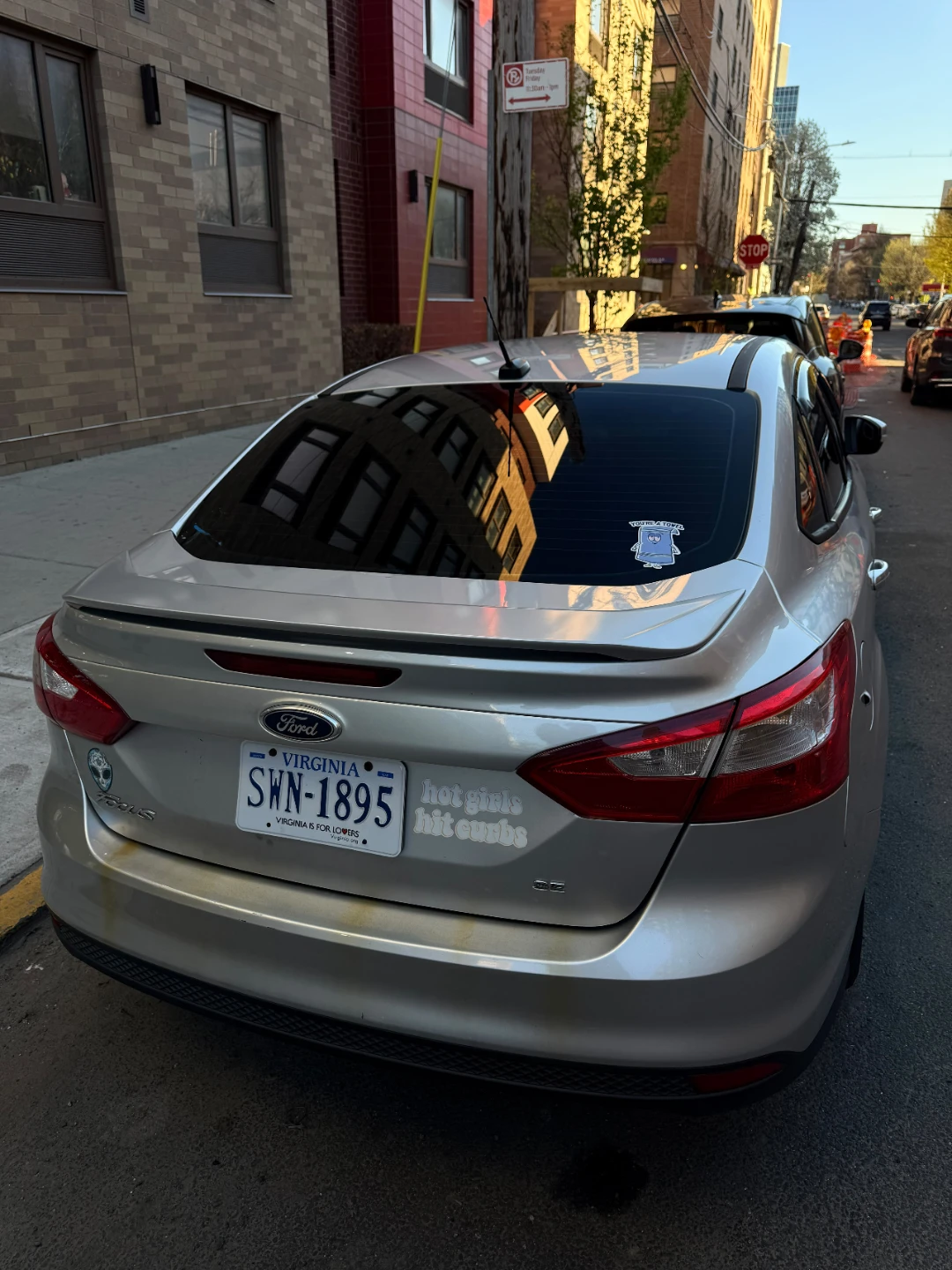 Silver Ford Focus Sedan - photo 2