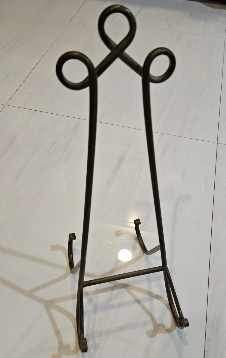 Metal frame holder