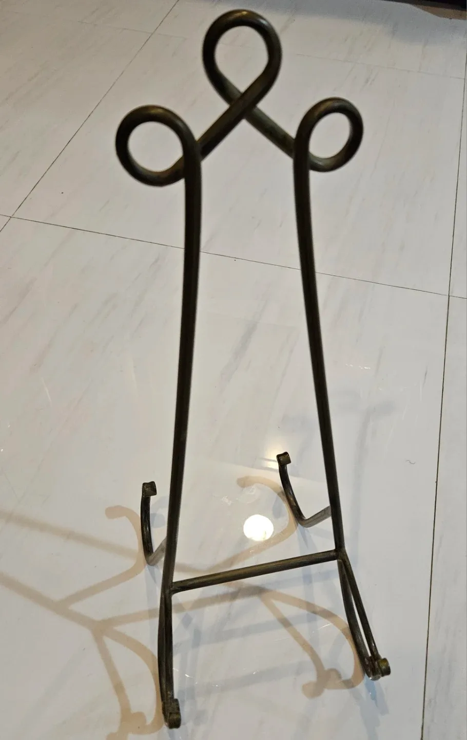Metal frame holder