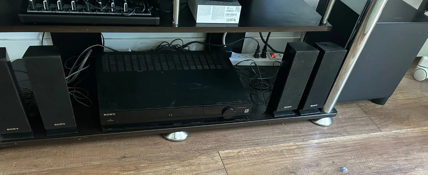 Sony BRAVIA 40" TV with Sony Sound System - photo 3
