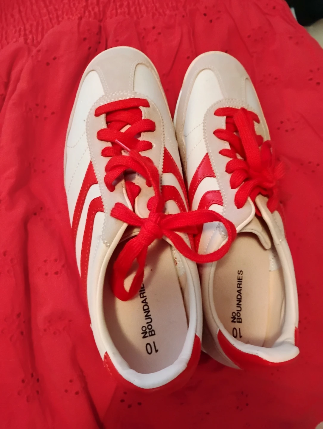 "No Boundaries" Triple Tone Size 10 Sneakers