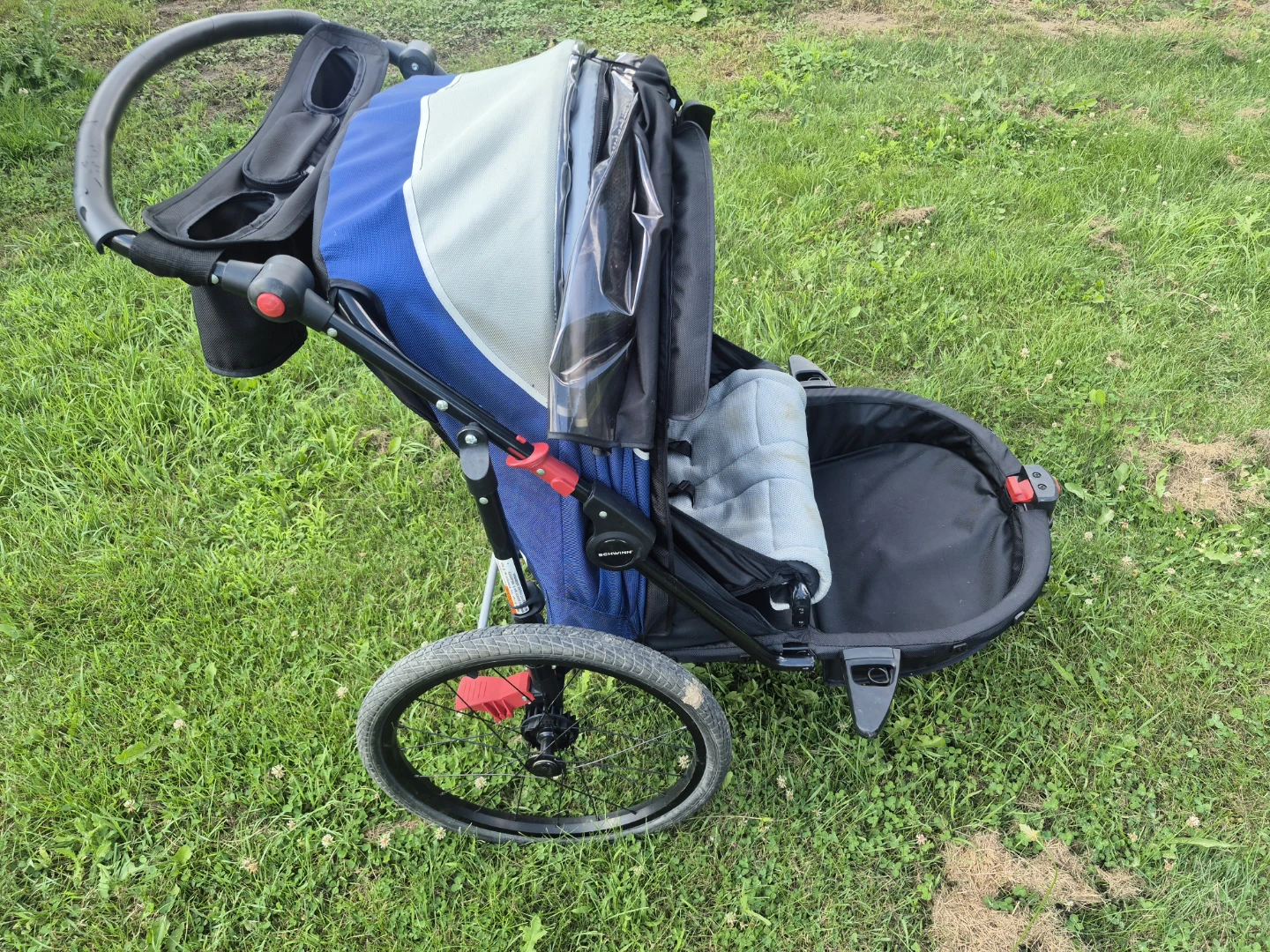Schwinn Jogging Stroller - photo 3
