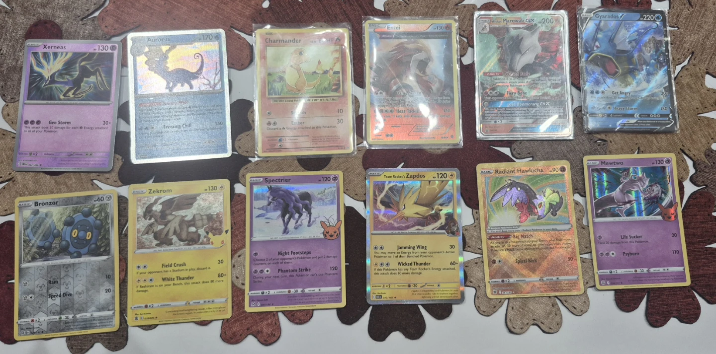 Pokémon Trading Card Lot - photo 2