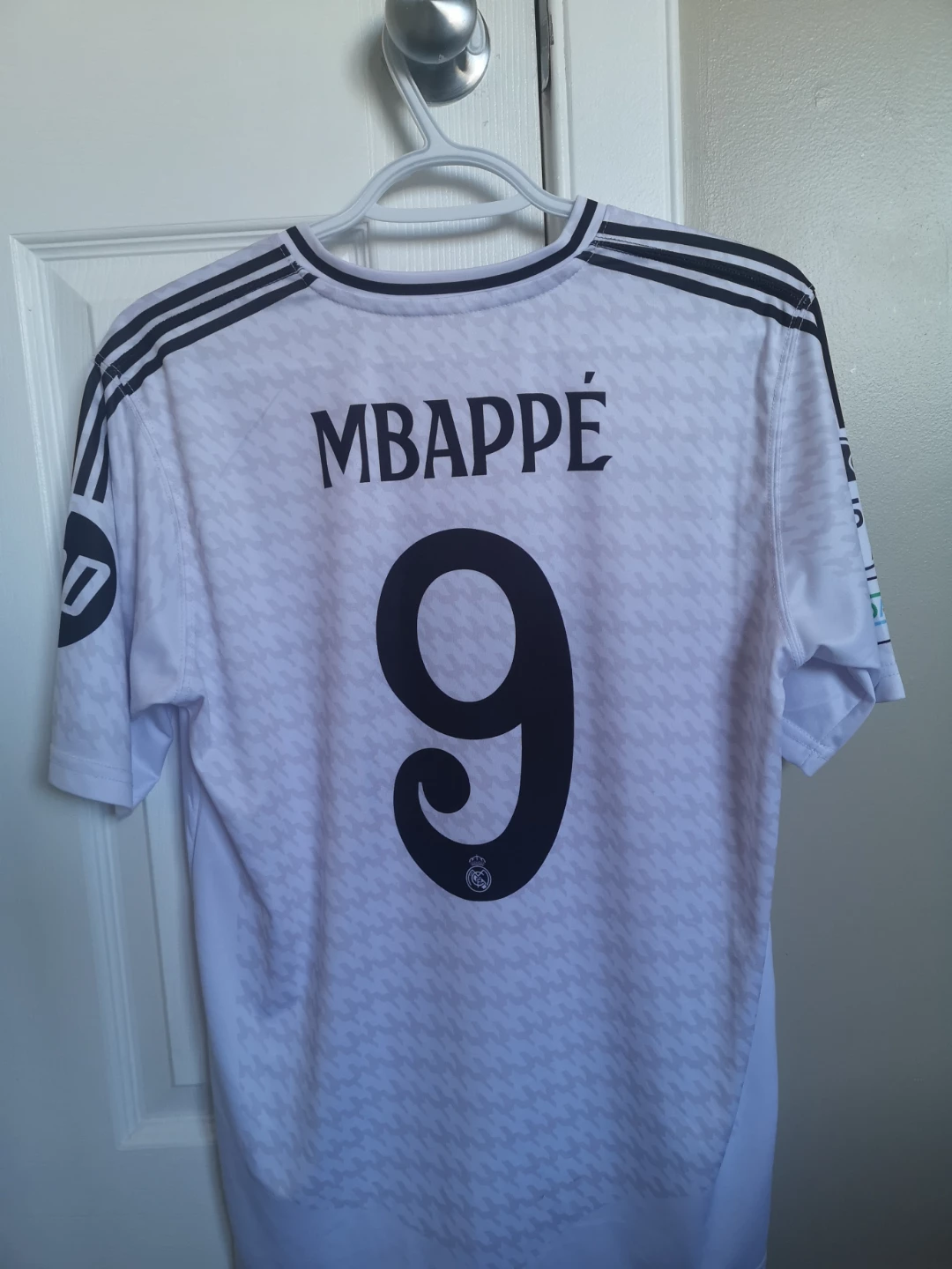 Real Madrid Mbappé 9 Soccer Jersey - photo 2