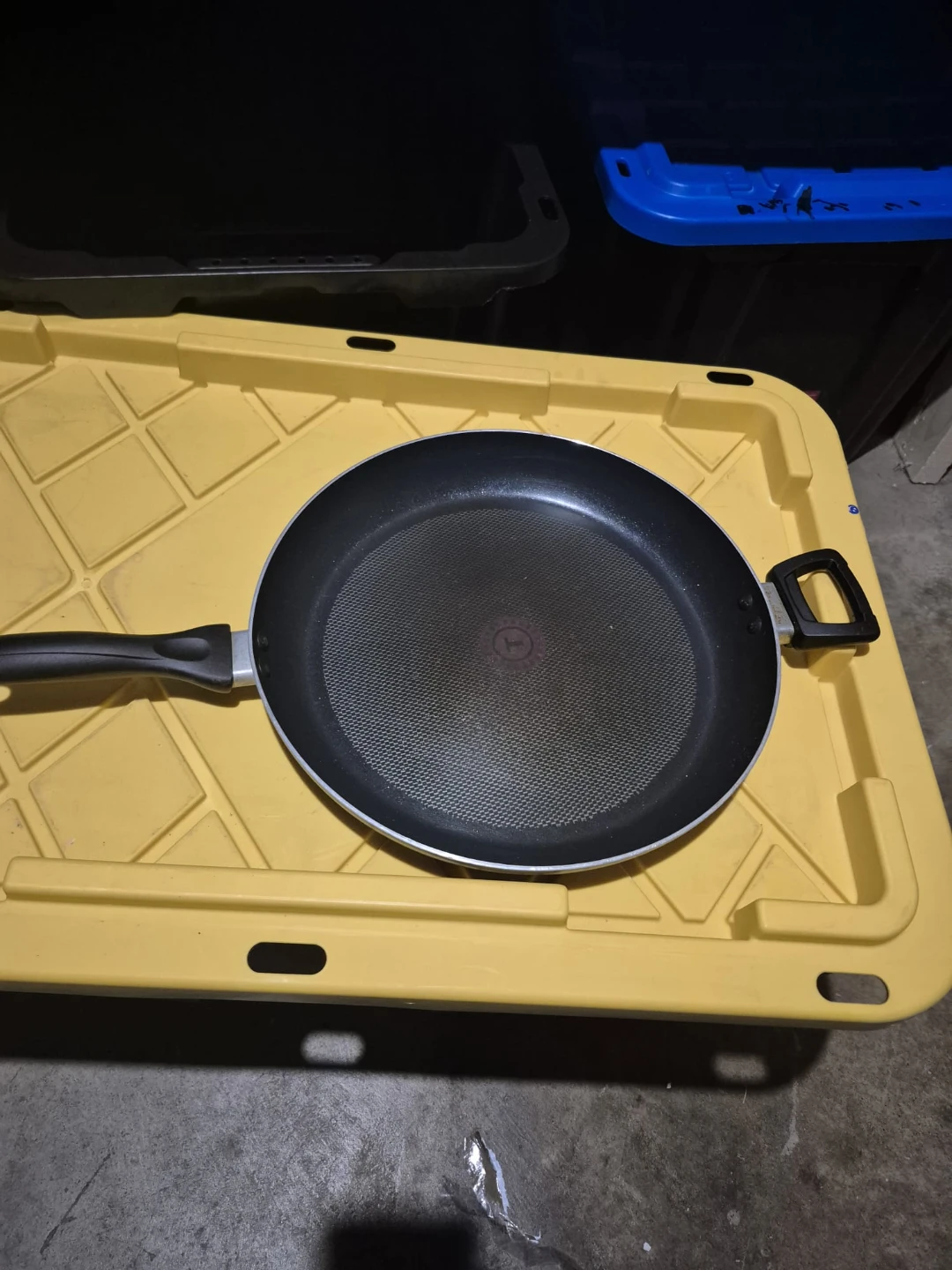 Pots and pans - photo 4
