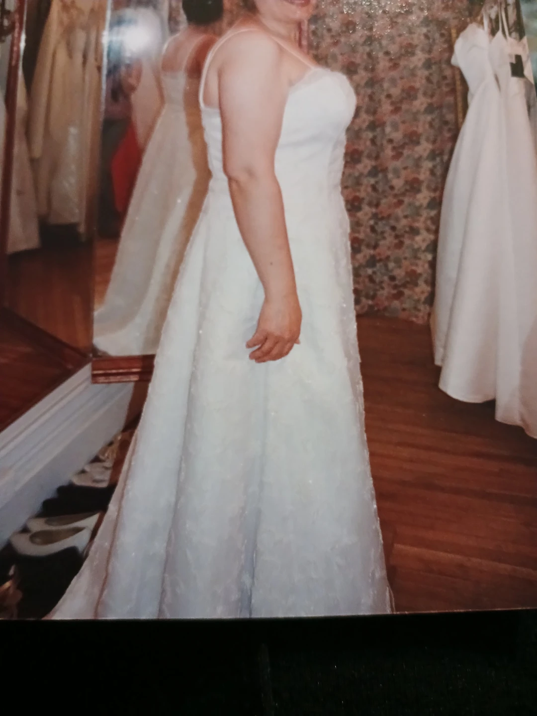 Brand new White Wedding Dress - photo 3
