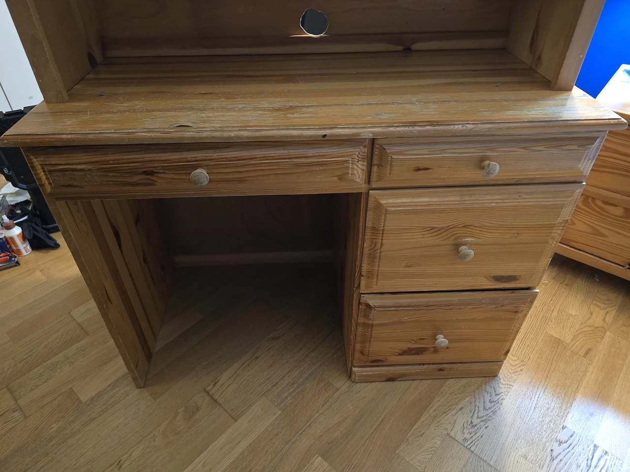 Pine Wood Desk with Hutch