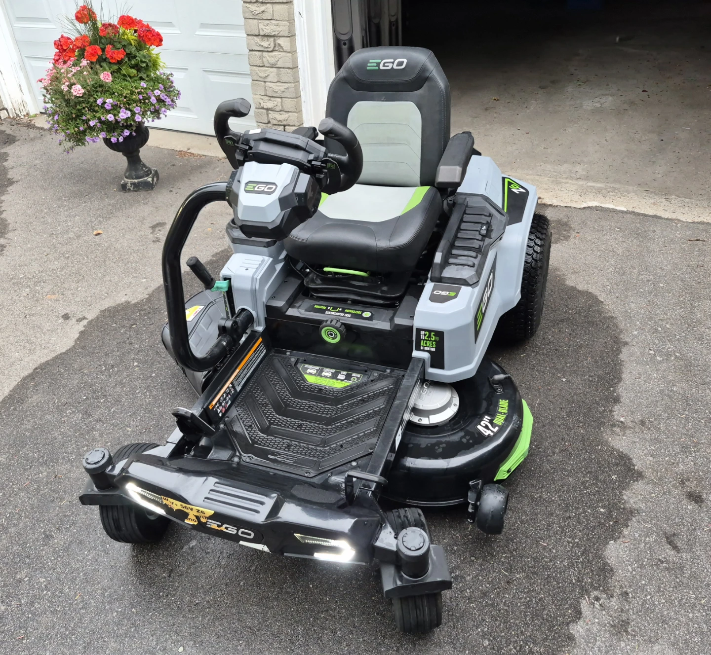 NEW Ego Z6 42" Zero Turn Electric Riding Mower with e-Steer