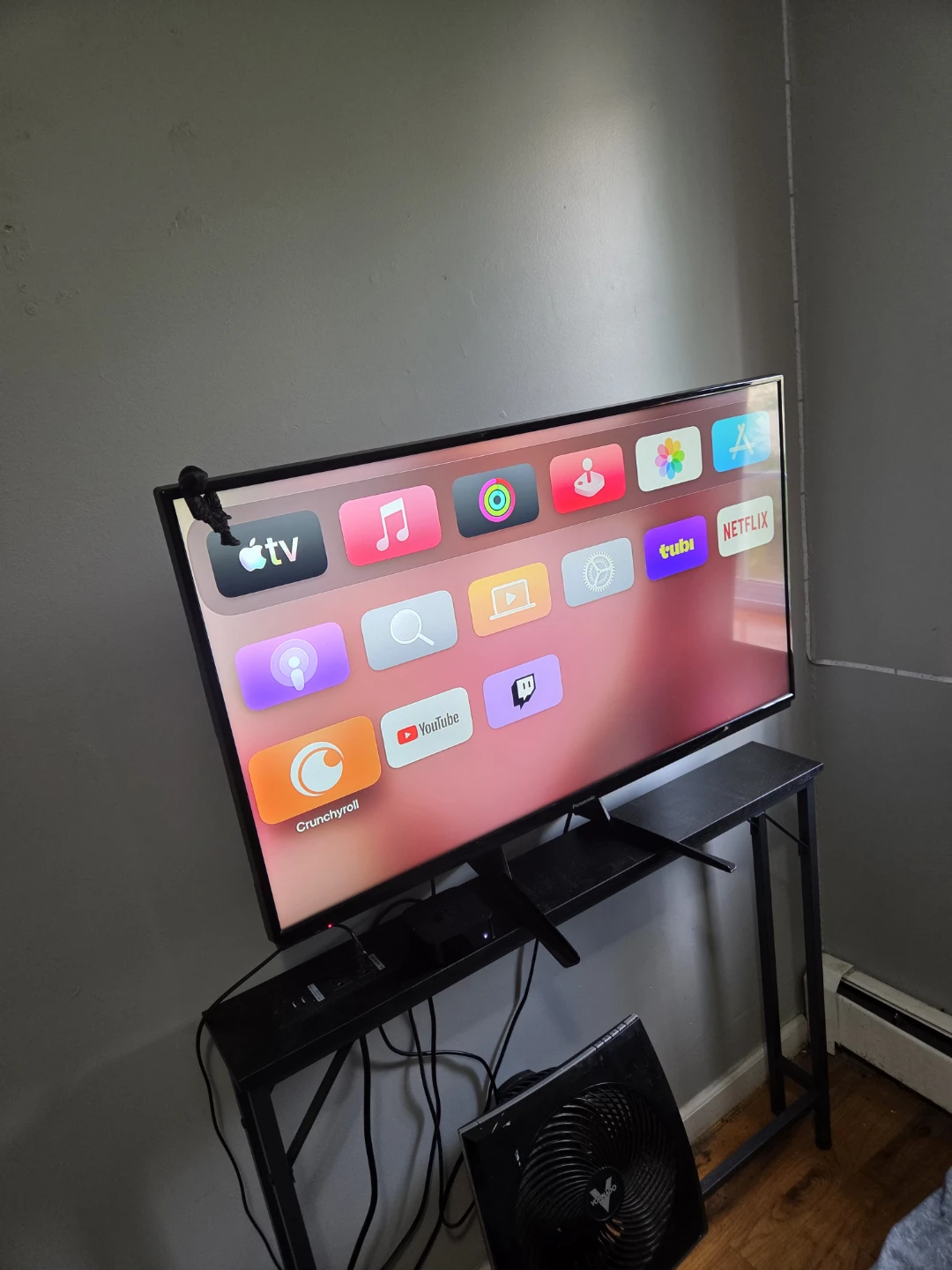 Panasonic 40-inch TV - photo 4