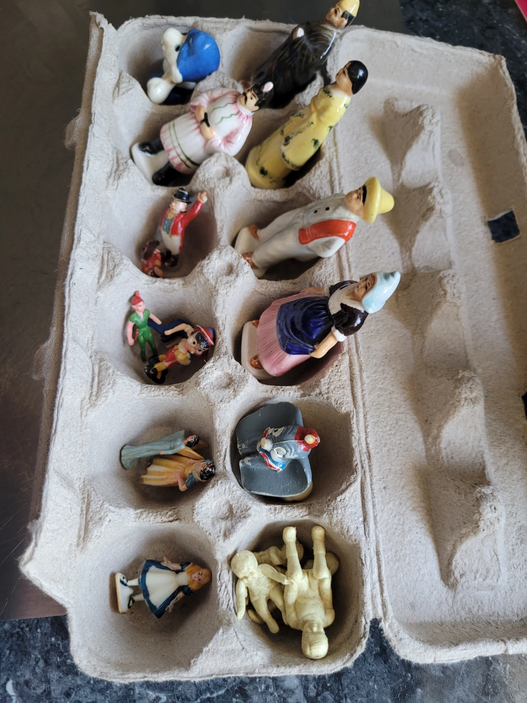 Figurines from tea vintage and other wee figurines - photo 2