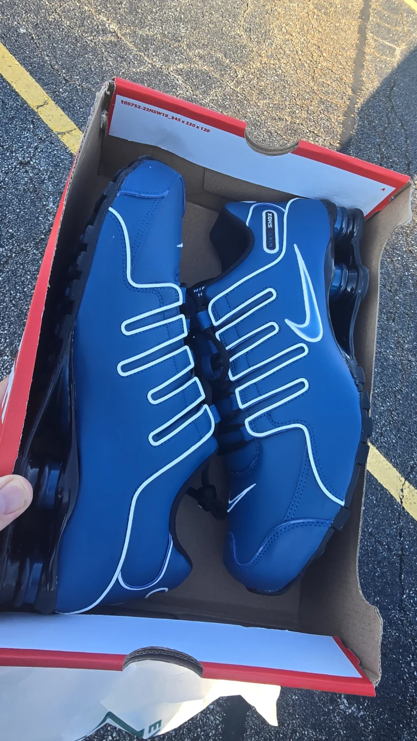 Nike Shox Running Shoes - photo 2