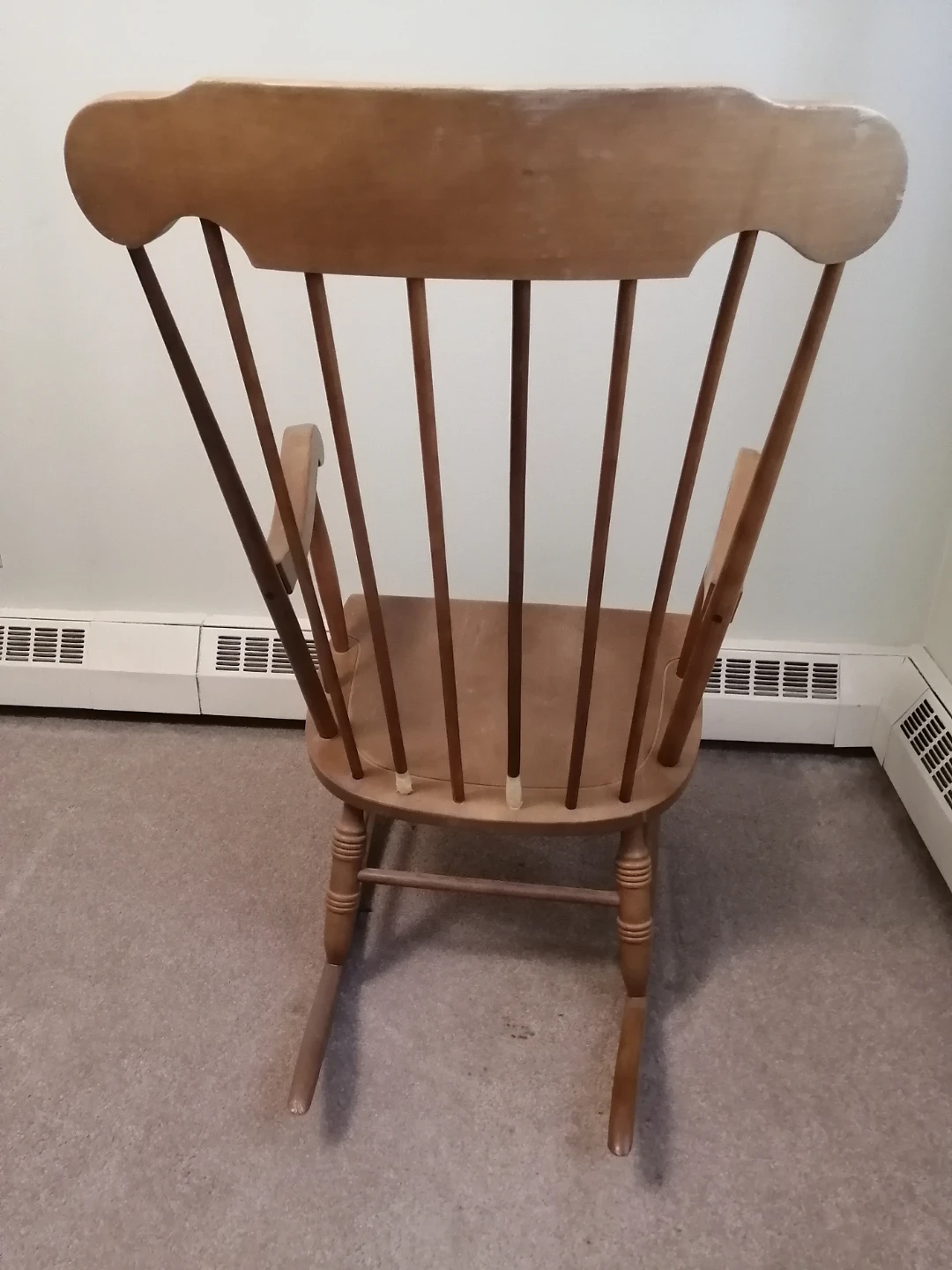 Wooden Rocking Chair - photo 3