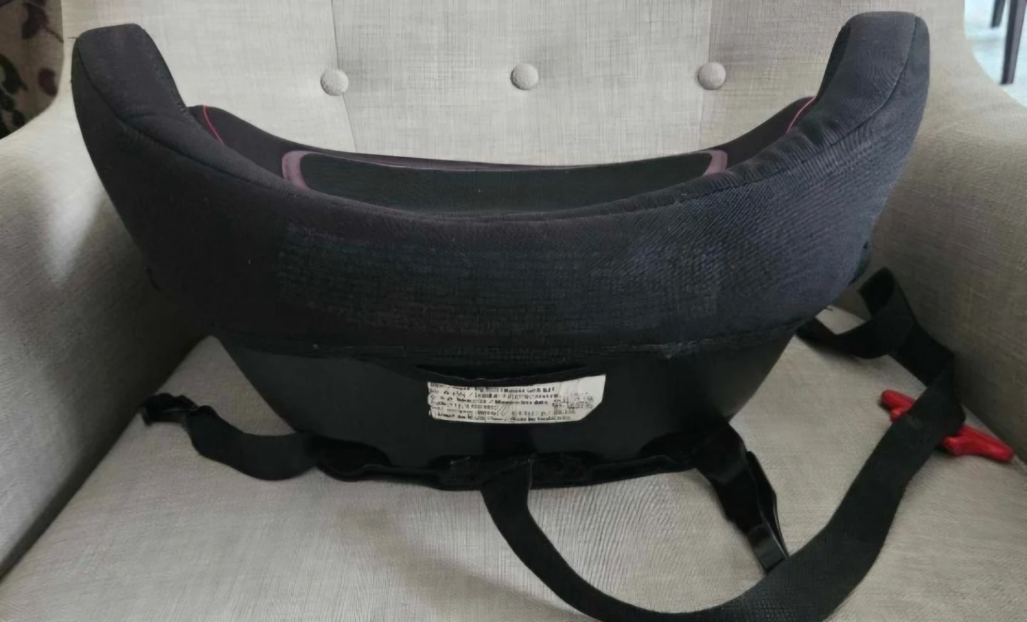 Car seat - photo 2