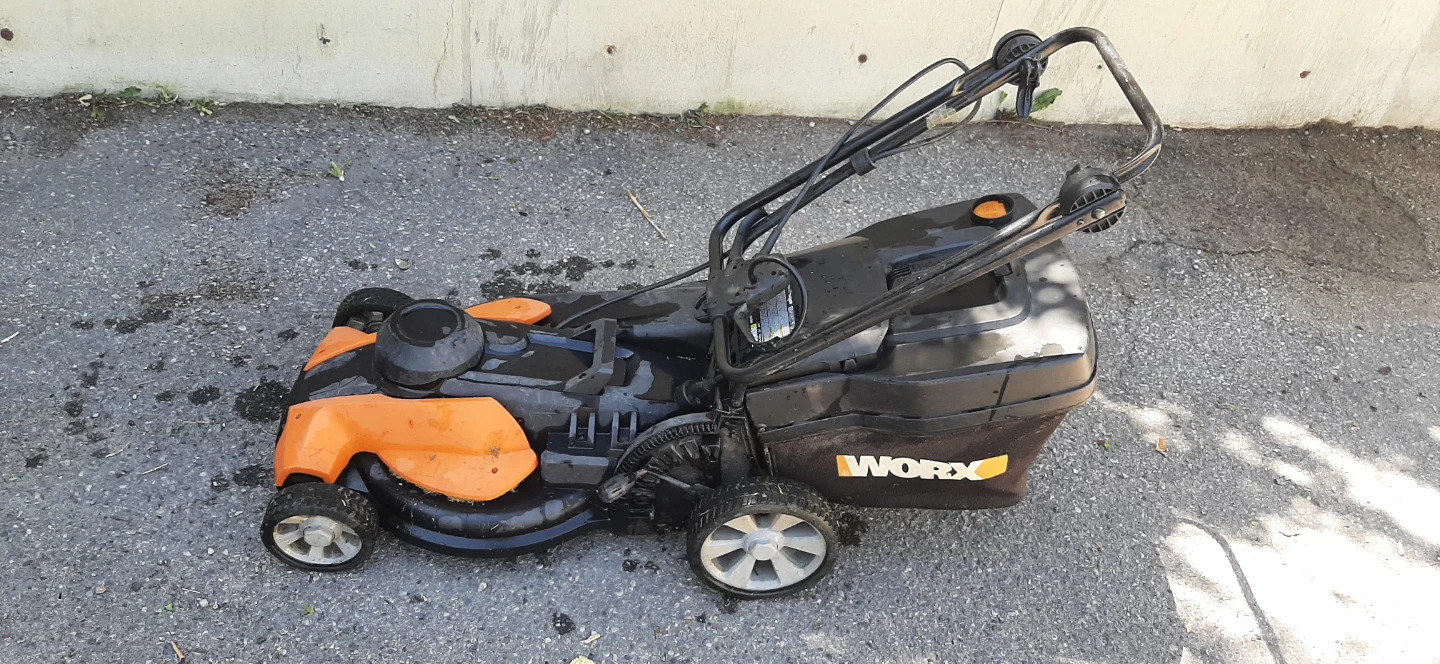 WORX Premium Compact 17" Electric Lawn Mower & Bag - photo 5