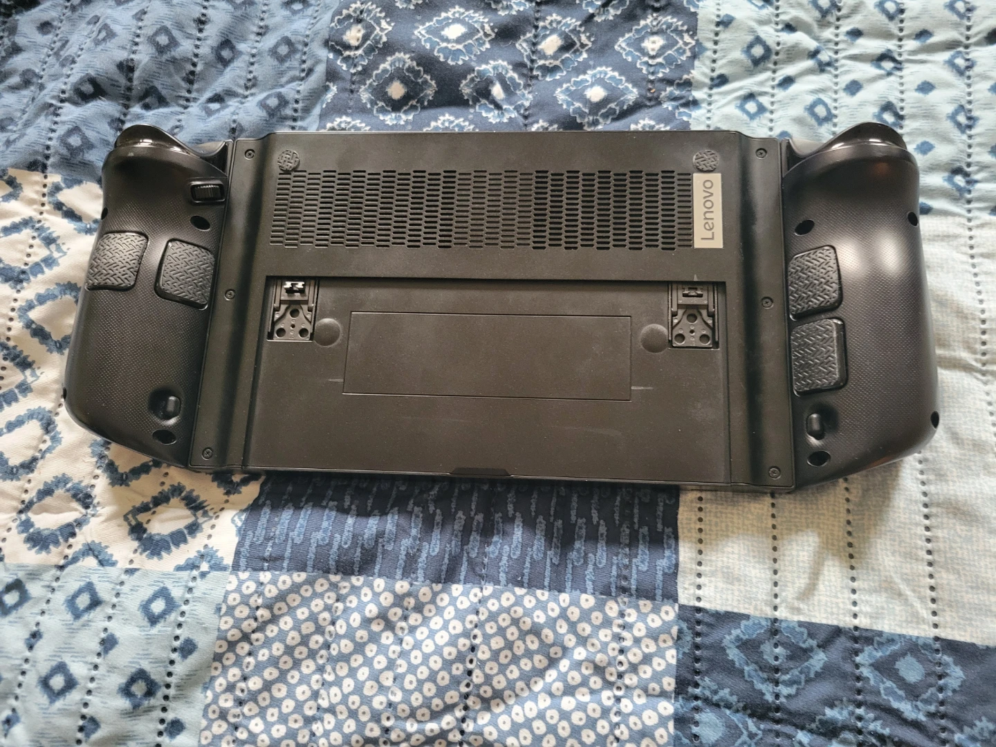 Lenovo Legion Go Handheld Gaming PC - photo 2