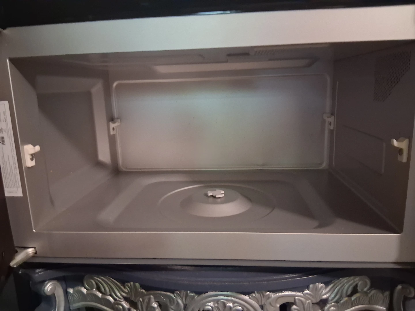 Whirlpool Over-the-Range Microwave - photo 2