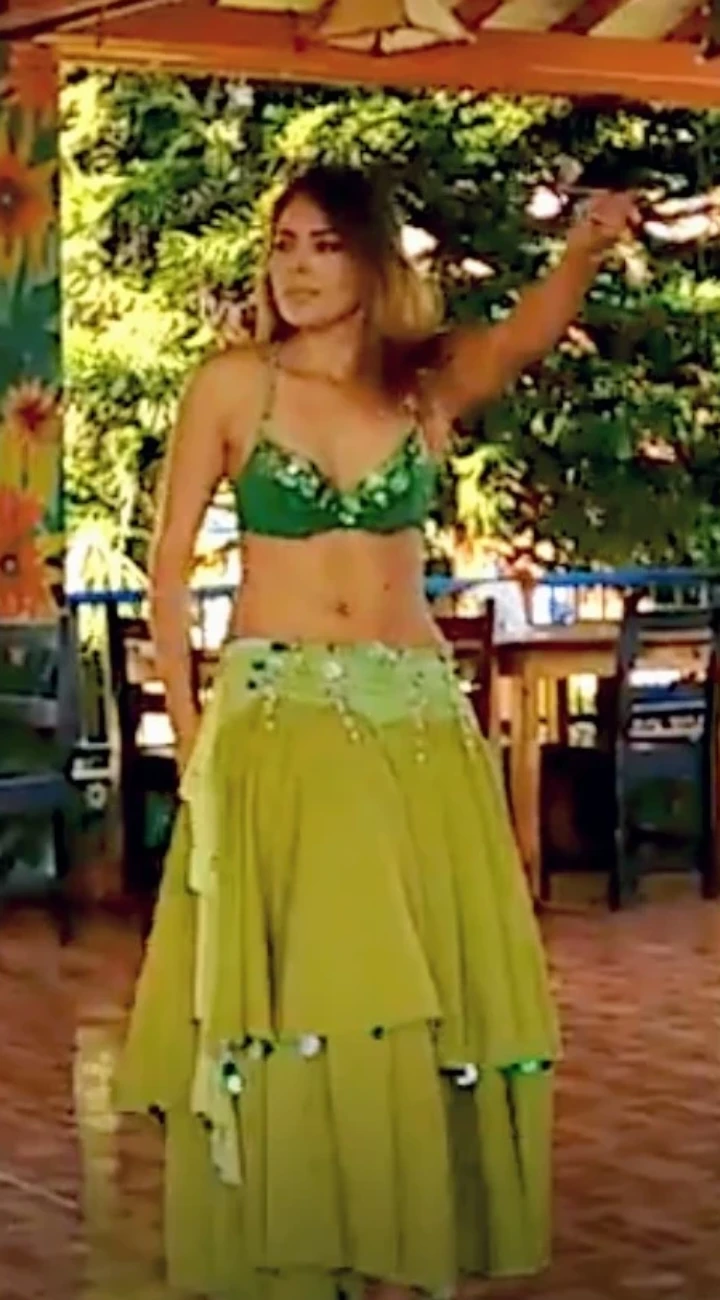 2 piece Belly Dance Costume plus Headband - photo 2