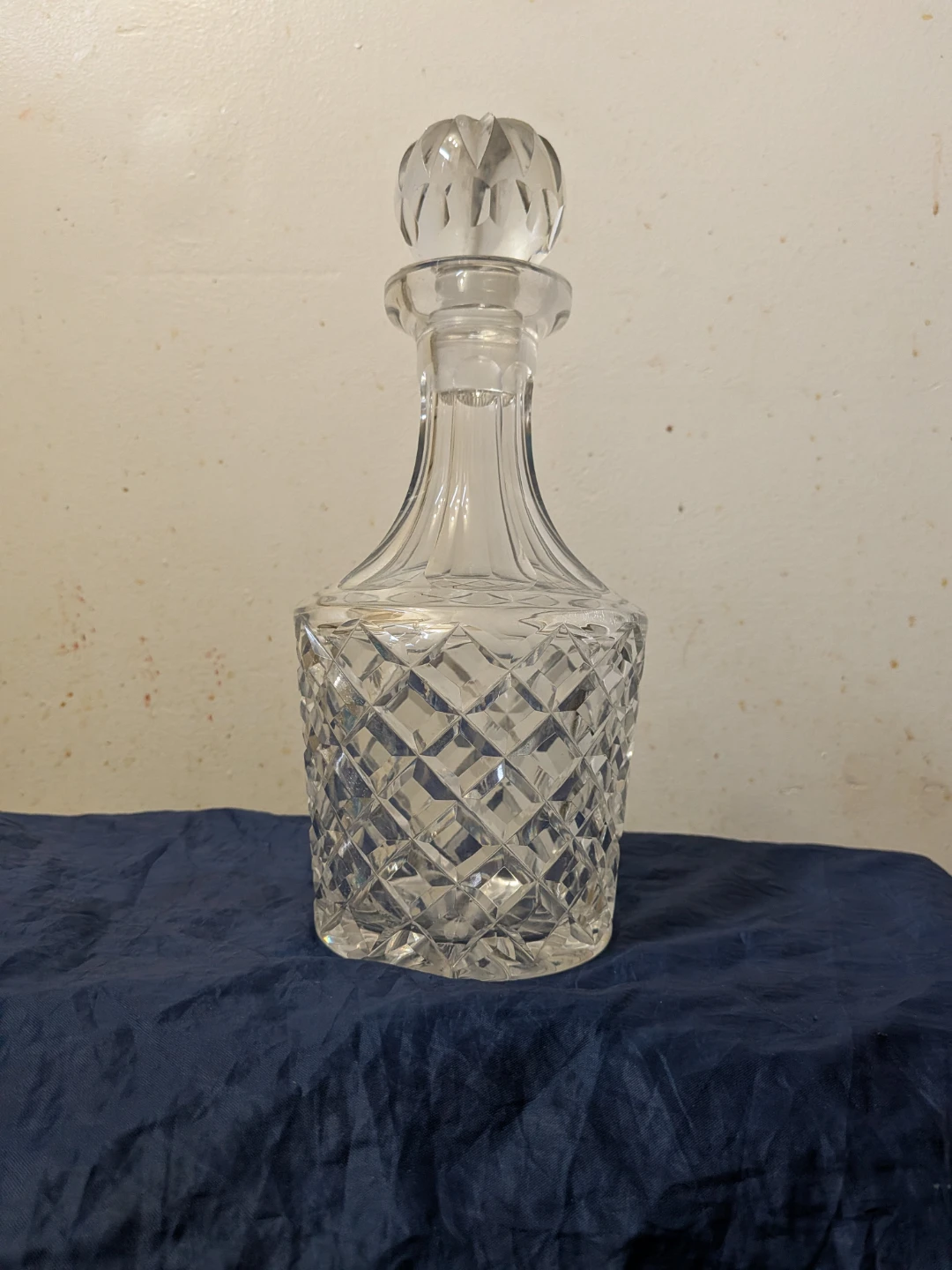 Crystal Glass Decanter with Stopper